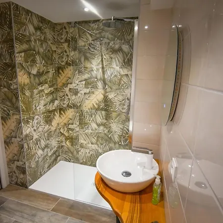 아파트 Au Fil Du Temps 셀레스탓